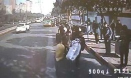 越南网友爆料事件视频播放,事件视频引发热议，真相究竟如何？